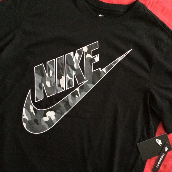 SOLD - The Nike Tee Large Black Graphic (BNWT) - Picture 3 of 6